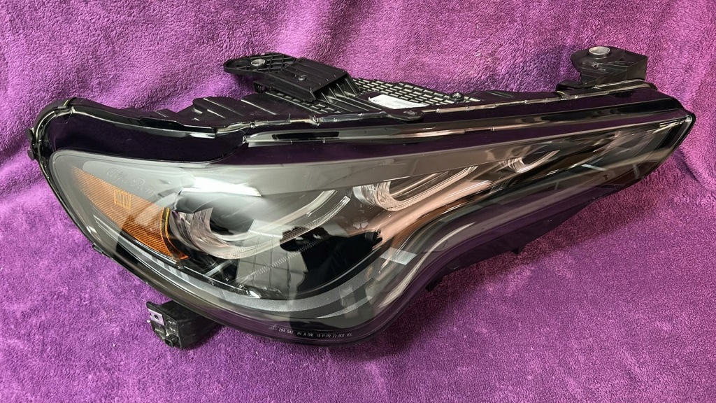 фото №1, Лампа alfa romeo stelvio lift full led права usa