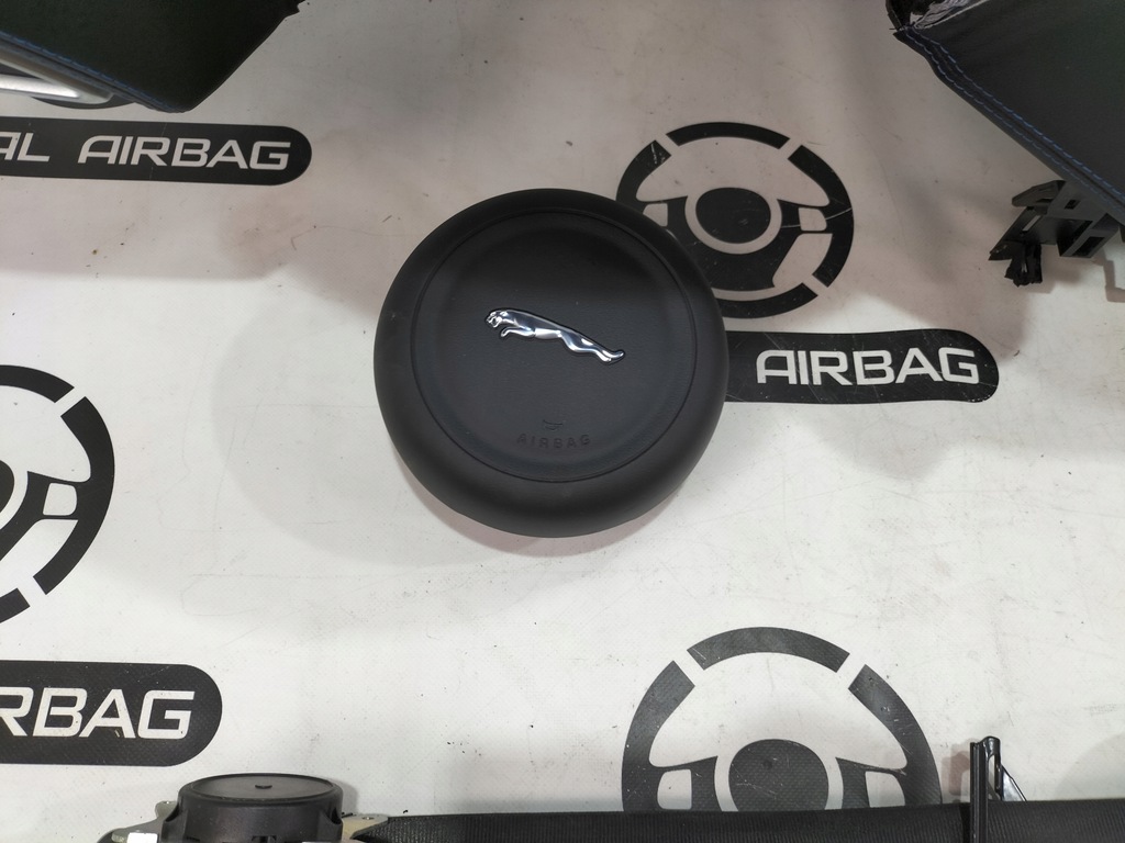 фото №5, Jaguar xe приборная панель консоль подушка безопасности подушки безопасности ремни оригинал демонтаж