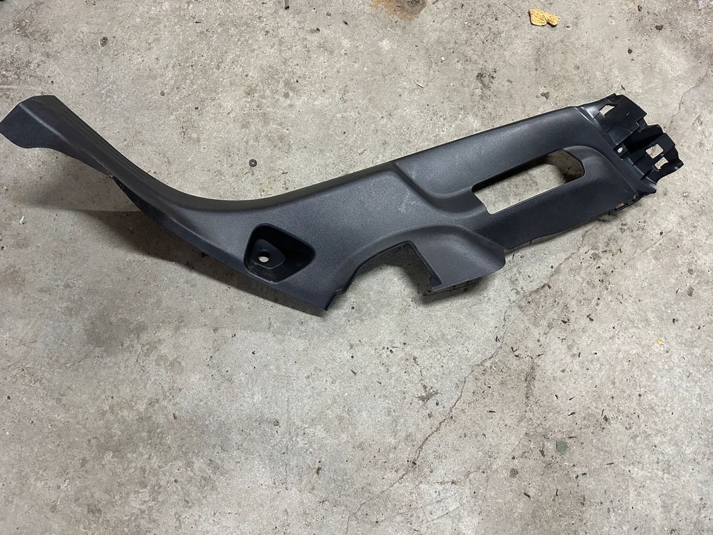 фото №1, Opel mokka b обшивка стійка правий задня