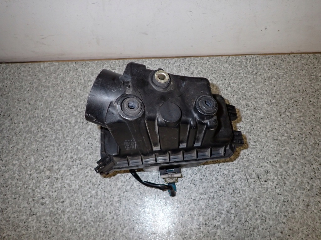 фото №4, Toyota yaris ii 1.33 09- корпус фильтра воздуха