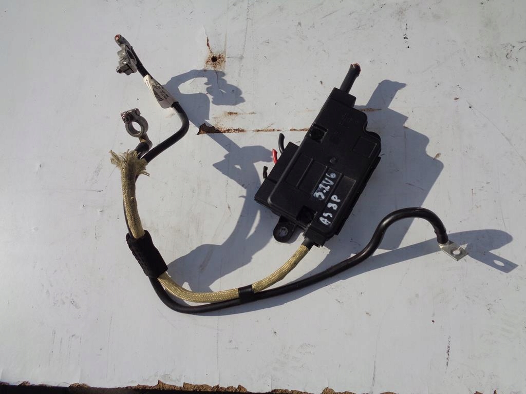 фото №1, Клемма плюсовая 1k0937548a audi a3 8p 3.2 fsi