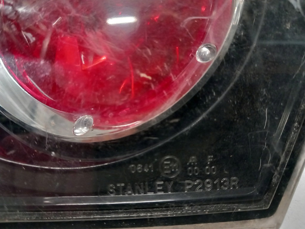 фото №3, Лампа правая задняя w крышка багажника mazda 3