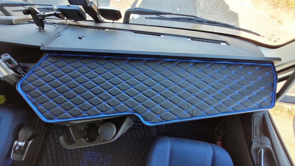 фото №6, Полка stolik na приборная панель tir volvo fh 4 / fh 5 кожзам royal