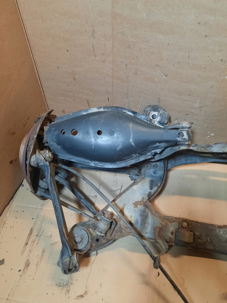 Подвеска oś задний  полный mercedes c200 Оригинал