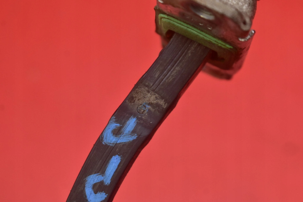 фото №10, Ограничитель дверь правый перед hyundai i20 i 20 1 i 5d 08-12