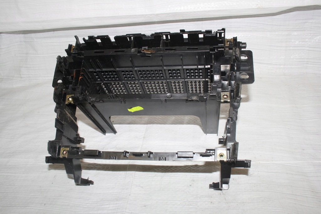 фото №7, Рамка средняя корзина радио audi a4 b5 fl 8d0858005m