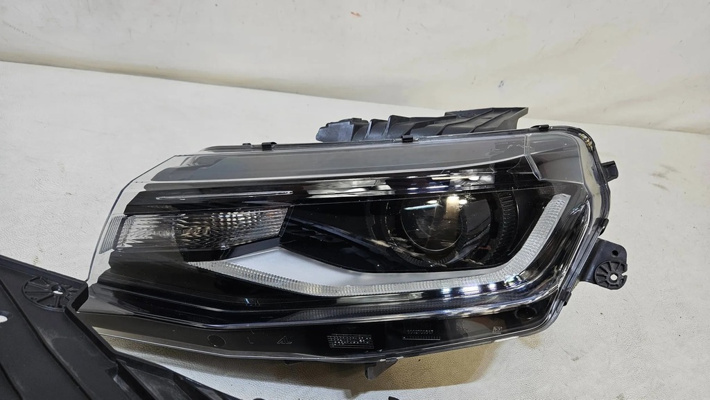 фото №11, Лампа перед передняя левая правая chevrolet camaro ксенон 84364824 84364823