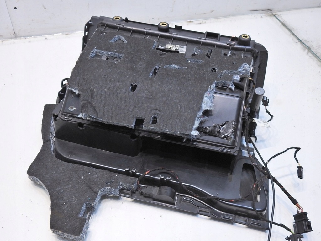 фото №7, Бардачок audi a6 c6