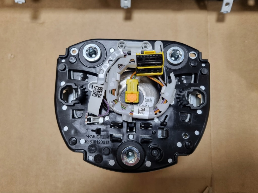 Купить Volvo xc90 2 приборная панель панель  оригинал ремни подушка безопасности водитель пассажир коленный