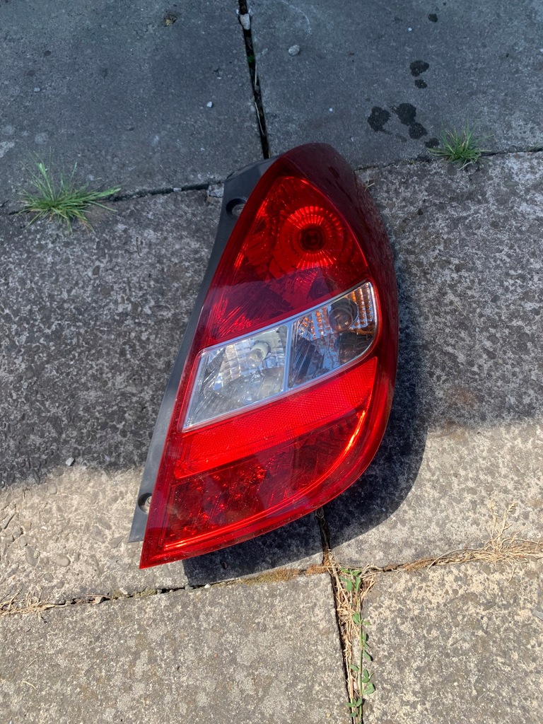 фото №1, Hyundai i20 лампа права задня