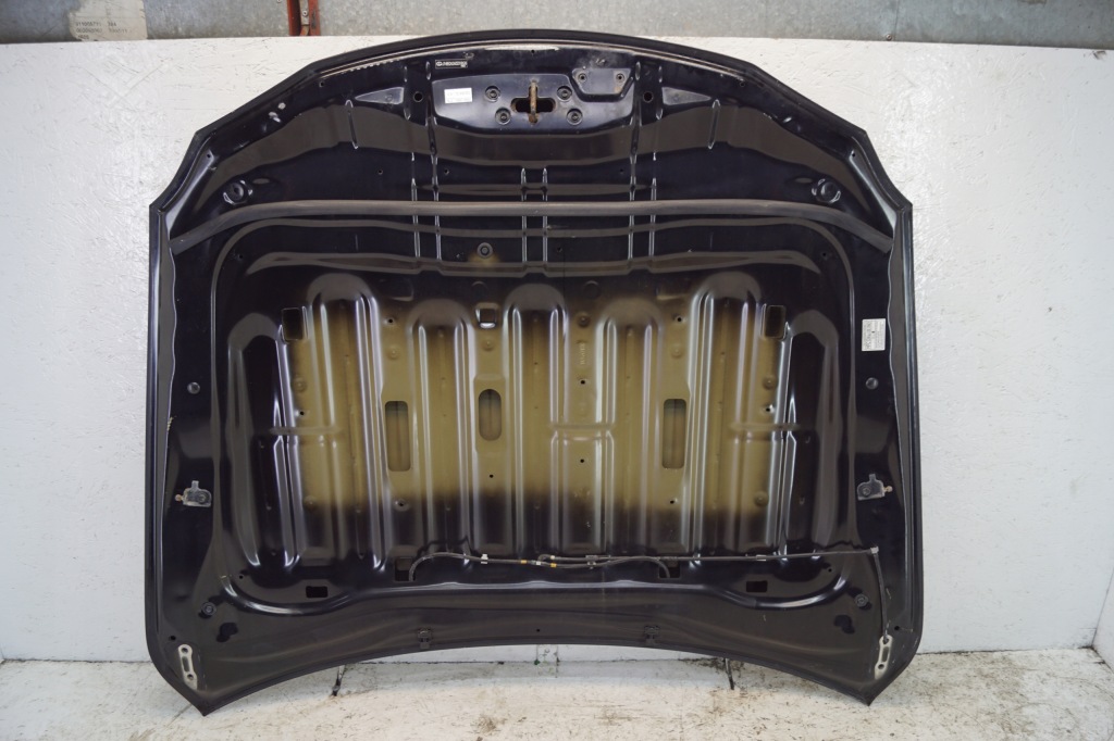 Капот крышка двигателя перед lexus is 2 is220 в Украине