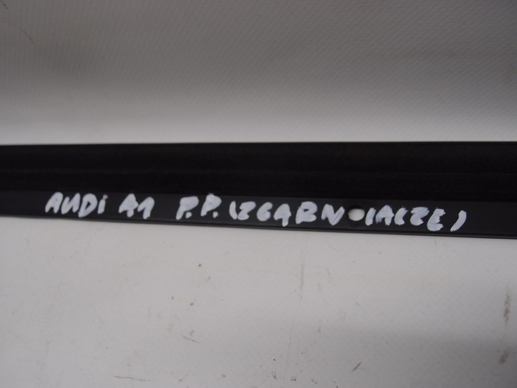 фото №8, Молдинг скребок правый audi a1 3d 8x3837477/478