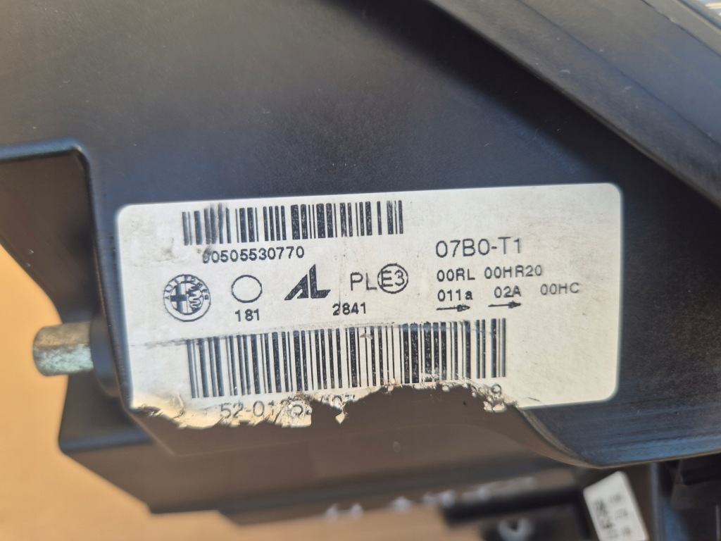 Alfa romeo giulietta лампа правая i левая. графит. оригинальный номер Доставка