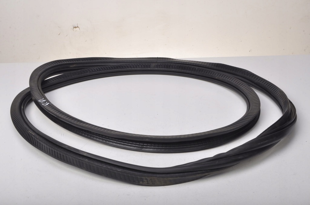 фото №1, Defender l663 прокладка дверь правый перед 21r