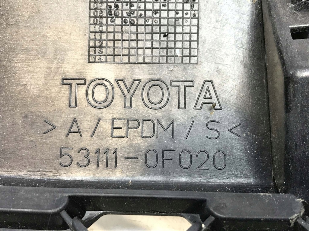 фото №13, Решітка радіатора toyota corolla verso 04- 531110f020