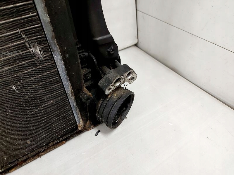 Octavia 2 1.9tdi ремінь передній радіатор води кондиціонер Ціна