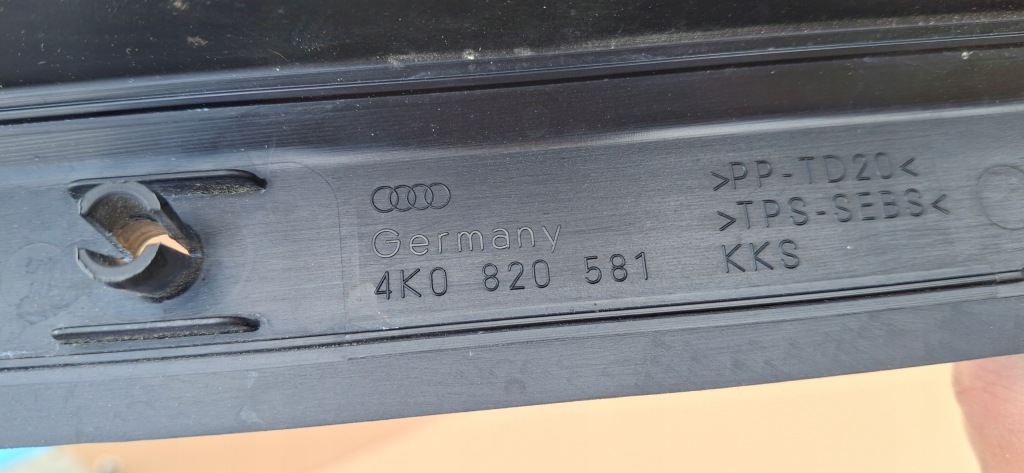 фото №9, Audi a6 c 8 молдинг захист накладка крила лівий перед 4ko820581