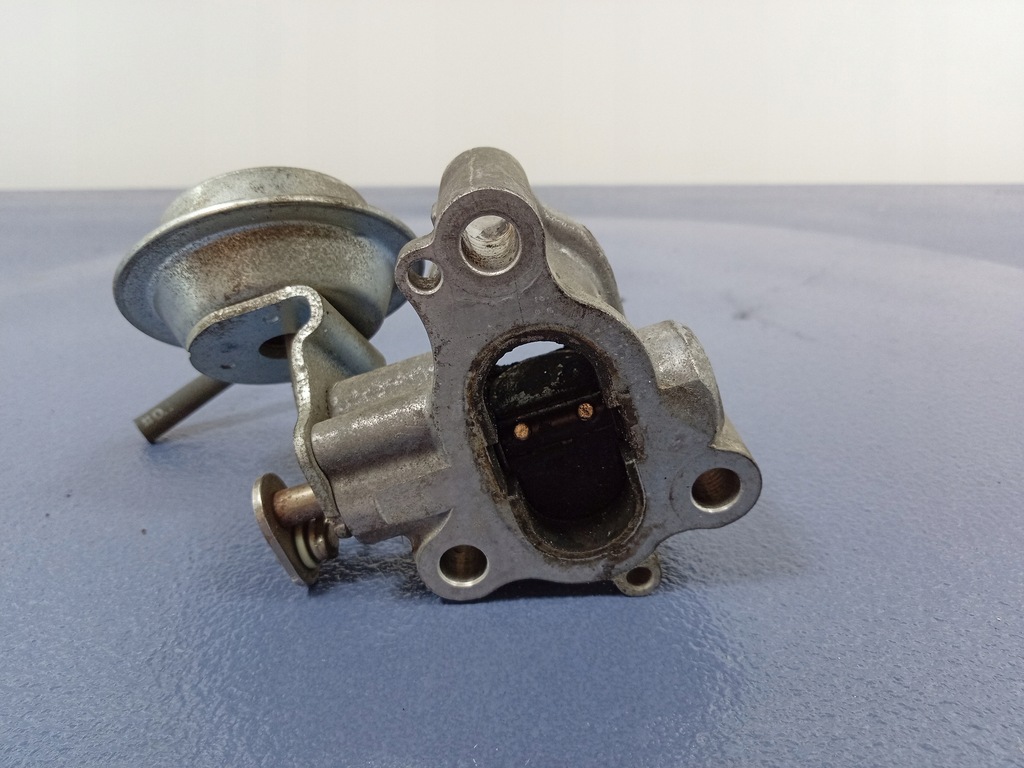 фото №5, Toyota auris i 1.4 d-4d дросельна заслінка радіатора egr