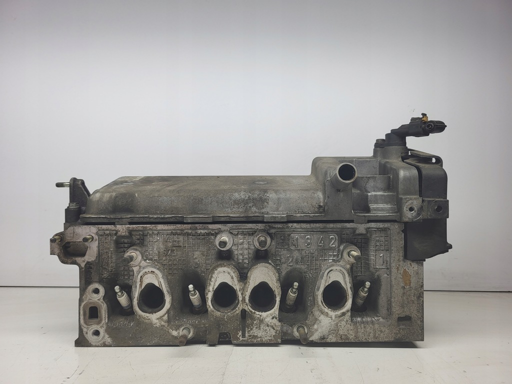 фото №1, Головка цилиндров 55187456 fiat panda punto ii 1.1 8v