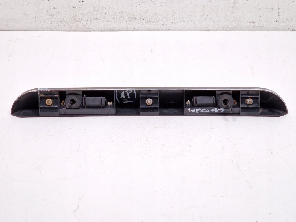 Iveco daily 06-14 молдинг накладка освещение дверь задний 0462001 1p с Разборки