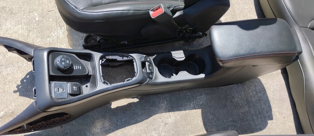 фото №7, Сиденья сиденье заднее сиденье туннель jeep compass ii trailhawk 18r uk