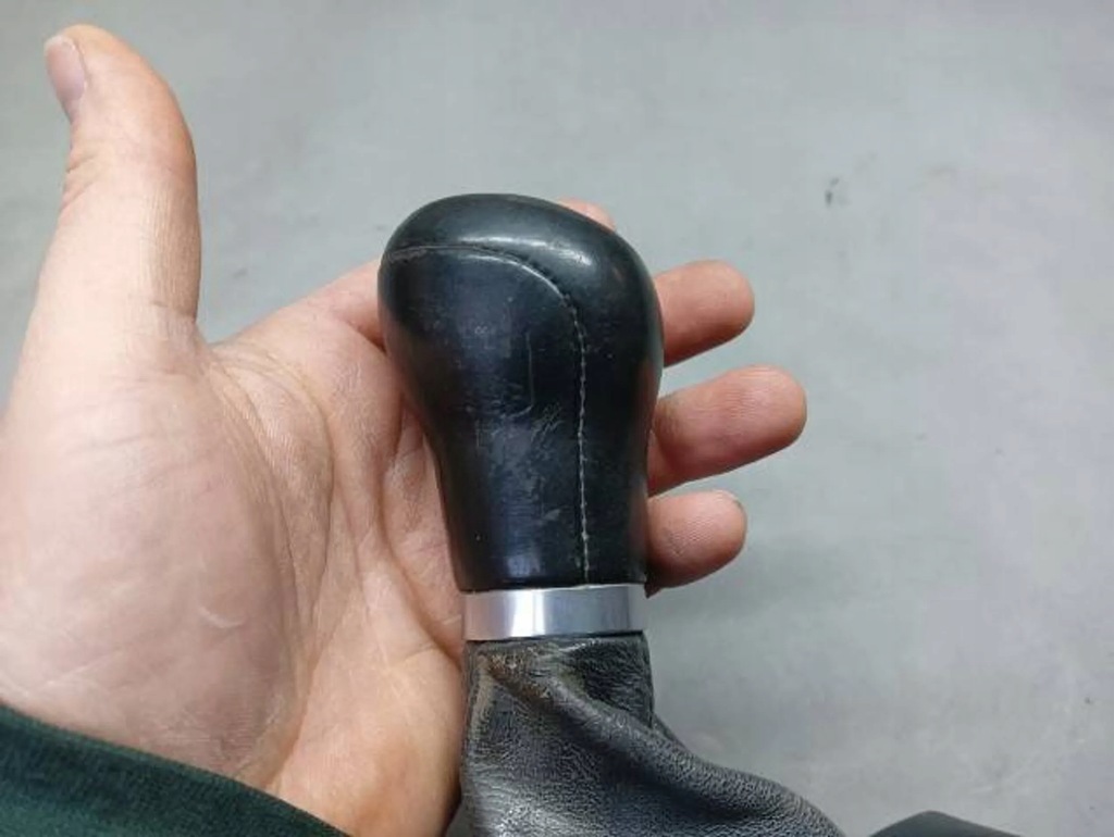 фото №11, Ручка чехол переключения передач audi q5 8r 6передача