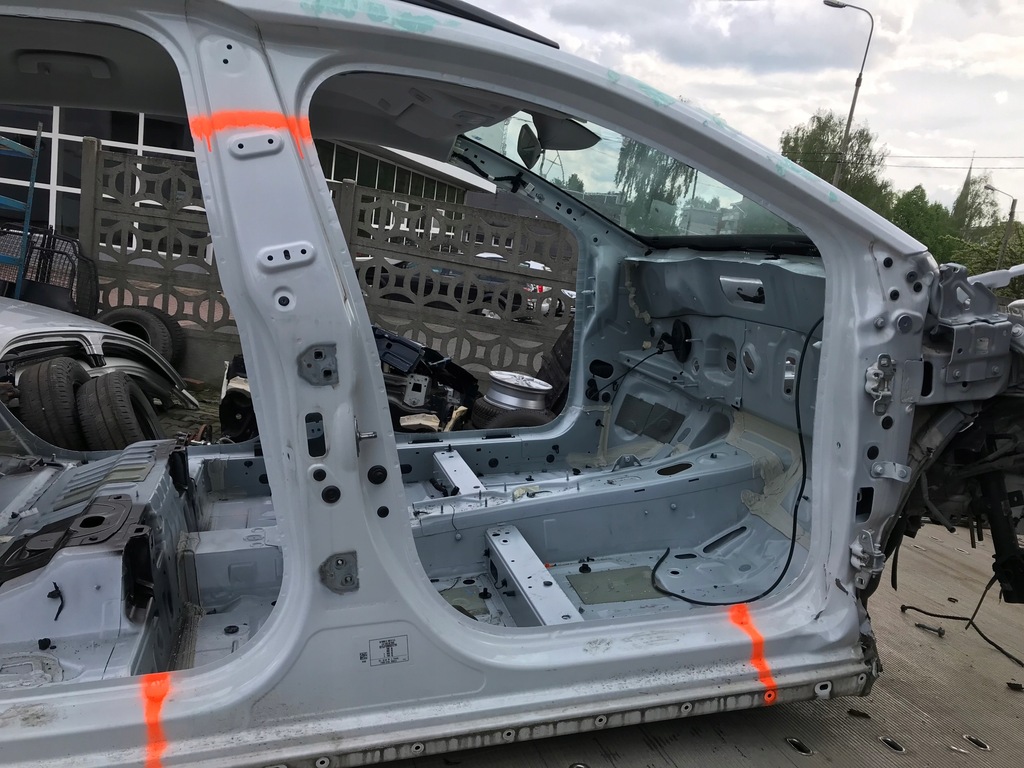 фото №1, Dacia jogger 2022 блок двигуна поріг правий оригінал