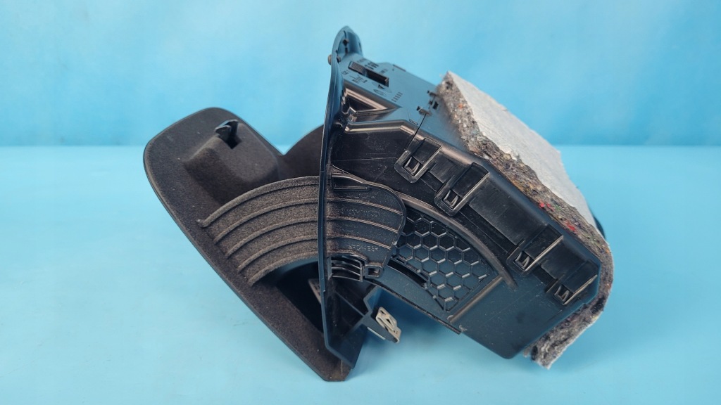 Bmw 5' g31 518d touring 18r бардачок консоли панели левый 6997929 в Украине