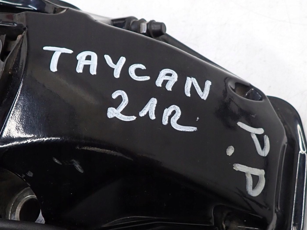 Суппорт тормозной правый  перед akebono 420mm 20'' porsche taycan turbo s 21r Оригинал