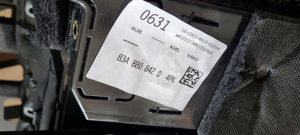 фото №13, Q3 83a бардачок пасажира usa чорний 22r 83a880842d 4pk