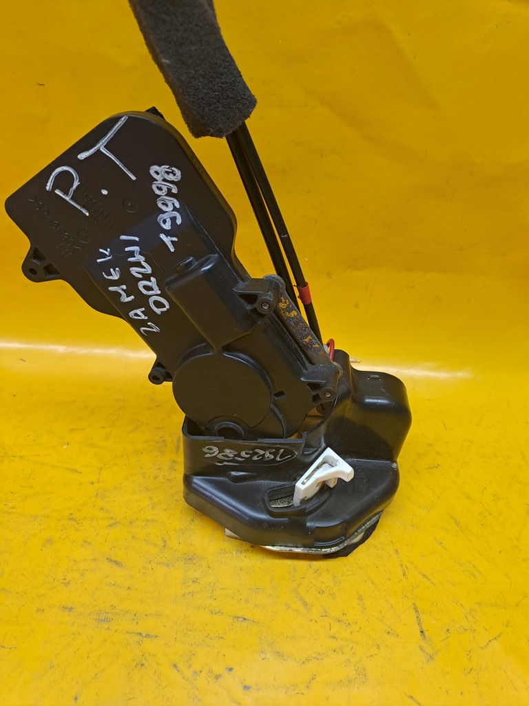 фото №1, Замок дверь трос правый задняя mazda 6 6pinów