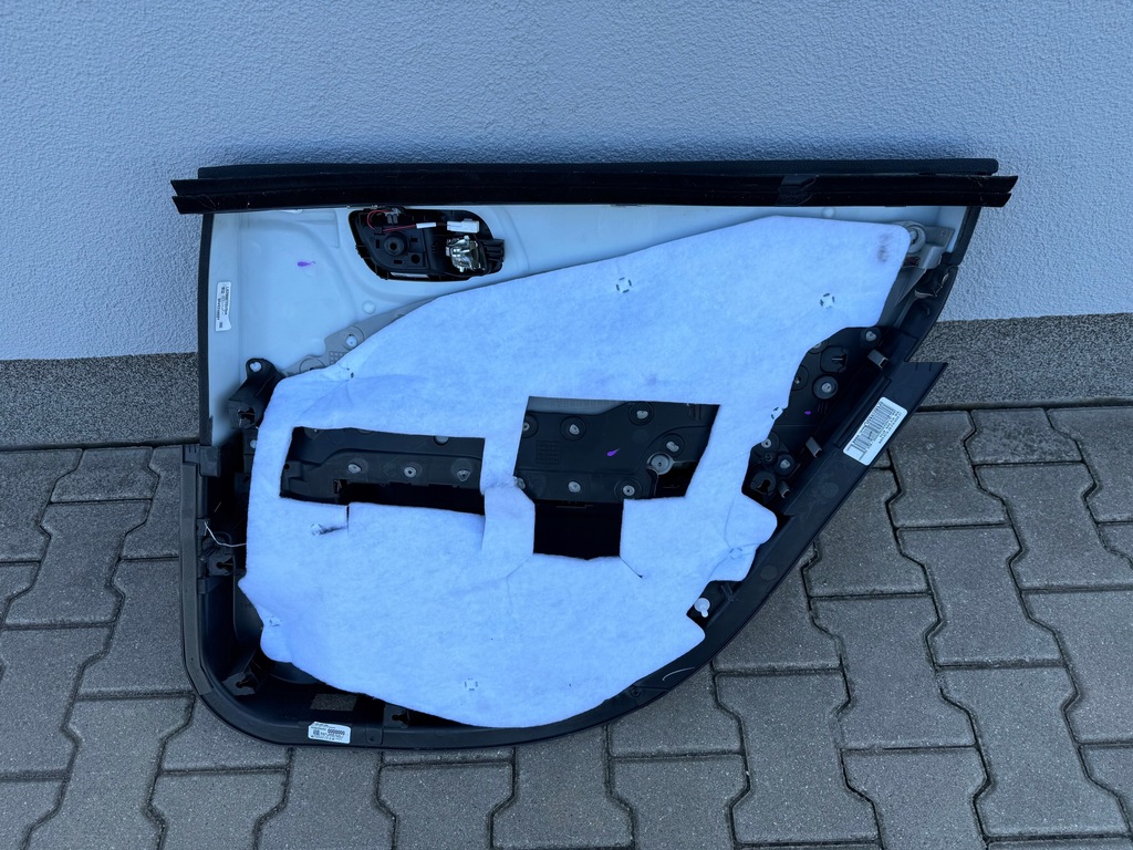 фото №9, Dodge charger srt задній лівий обшивка двері 2015+