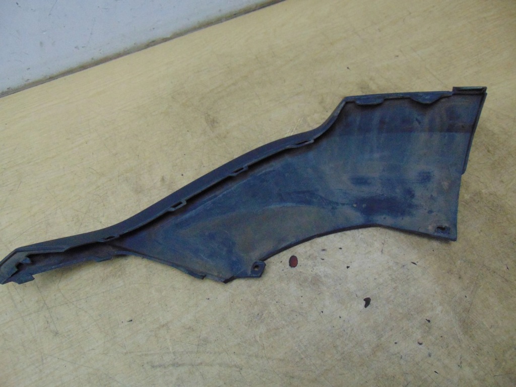 Молдинг бампера накладка права audi q7 4m0807062d Оригінал