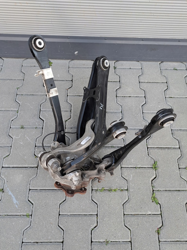 фото №8, Поворотний кулак важелі правий задня bmw g26 i4 6893274 комплект