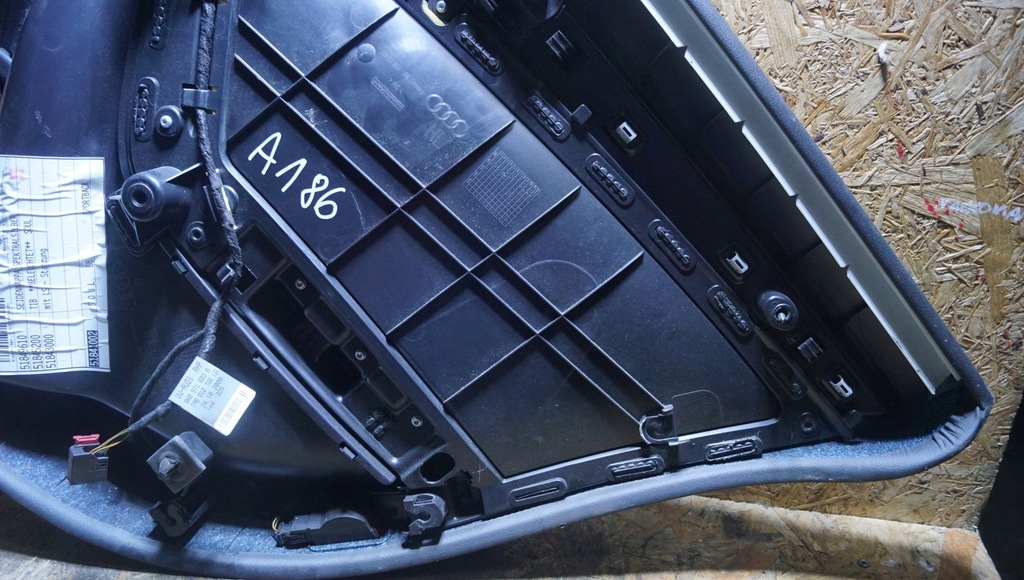 фото №12, Обшивка дверь левый задняя audi a5 s5 8t кожа