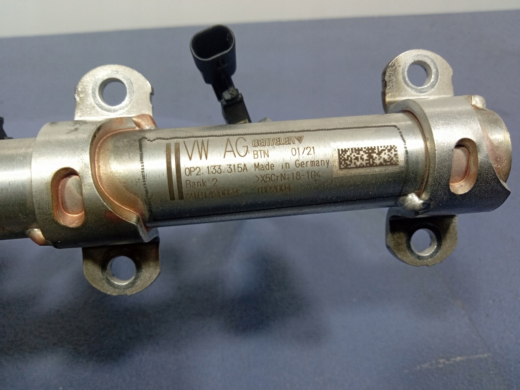 фото №5, Audi q8 rsq8 4m8 4.0 tfsi молдинг упорскування 0p2133315a