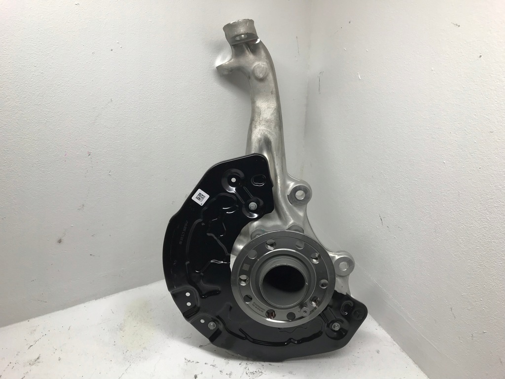 фото №1, Mercedes w206 c-klasa поворотный кулак pisata левый перед