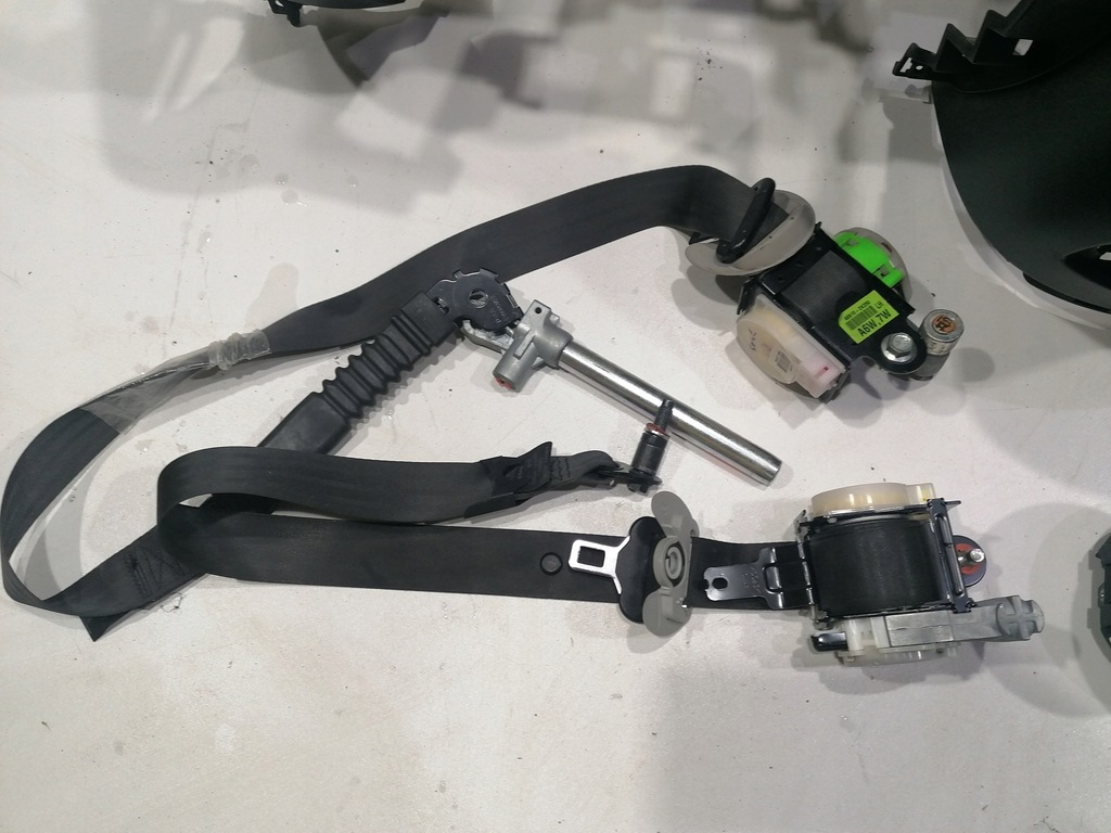 фото №7, Kia soul i 1 приборная панель консоль подушка безопасности подушки безопасности ремни оригинал демонтаж