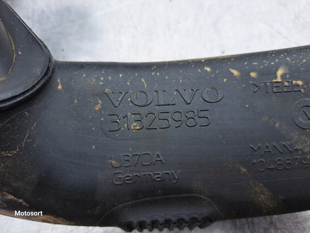 фото №2, Volvo v40 2.0d d3 труба шланг воздуха 31325985
