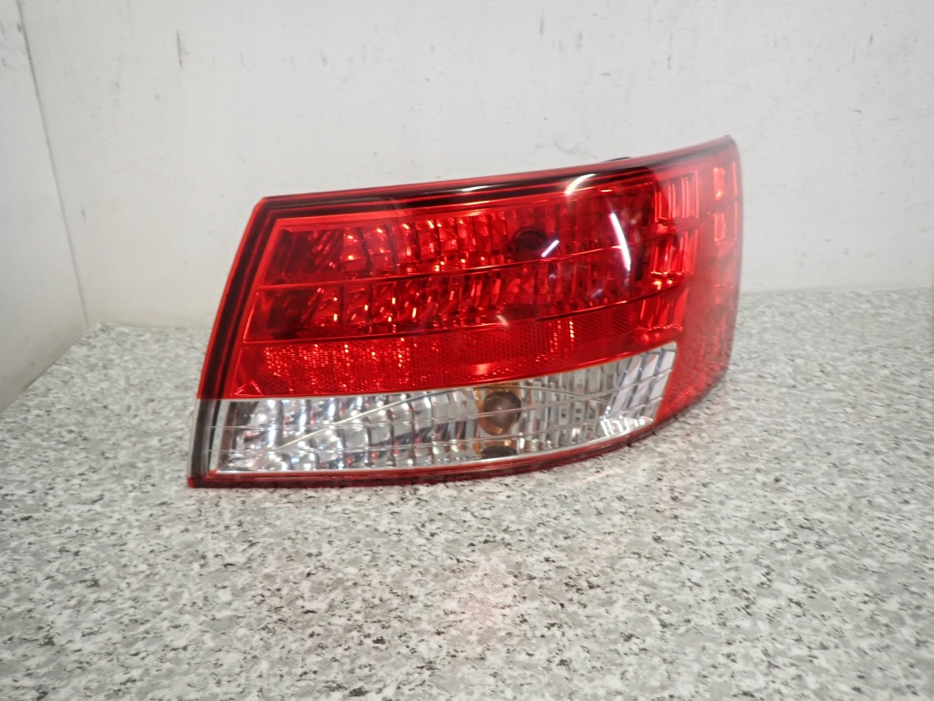 фото №1, Hyundai sonata 05-09 лампа задня права