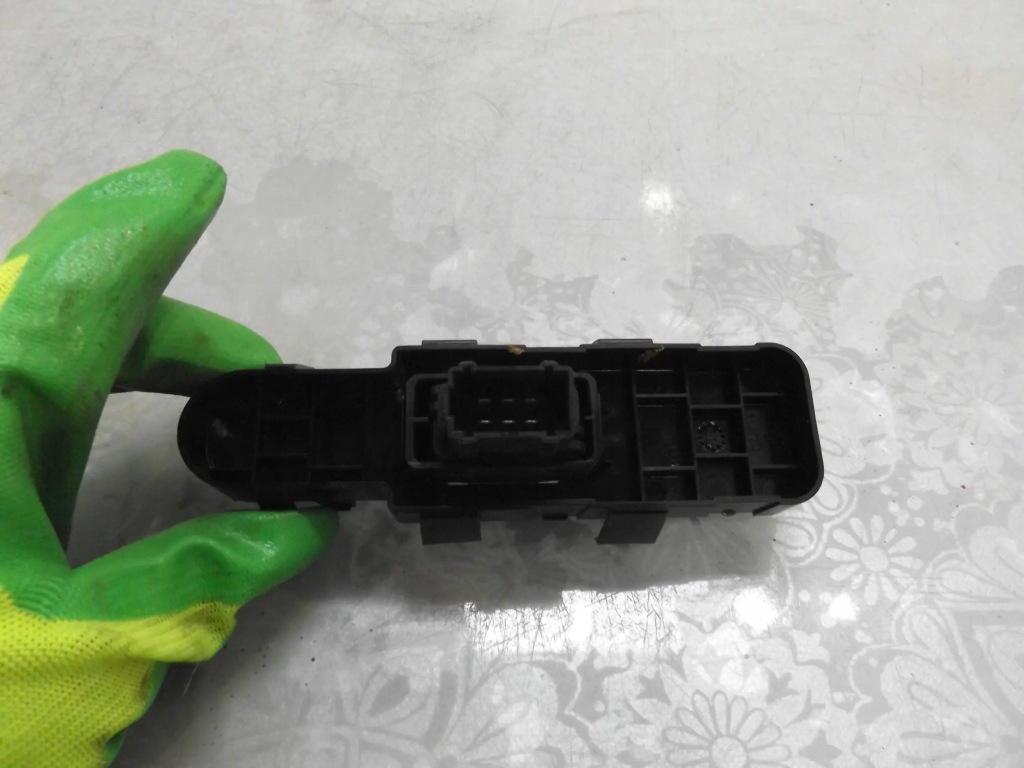 фото №2, C3 picasso переключатель окон правый перед