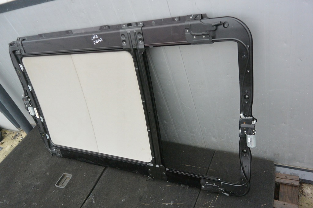 фото №9, Люк панорама bmw x5 e70 lift