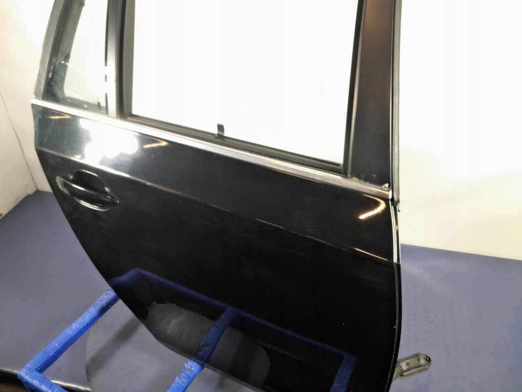 фото №3, Bmw 5 e61 touring двері задня праве 668