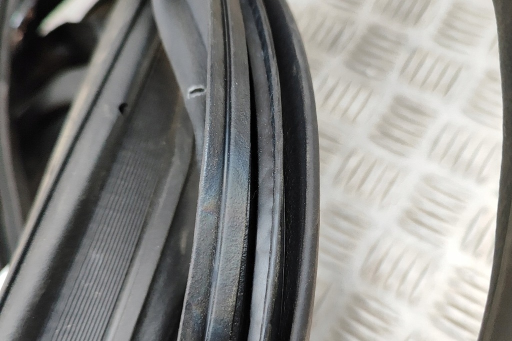 фото №7, Kia ev6 cv резиновый прокладка задний крышки 81761-cv000 электрика 430kw 20