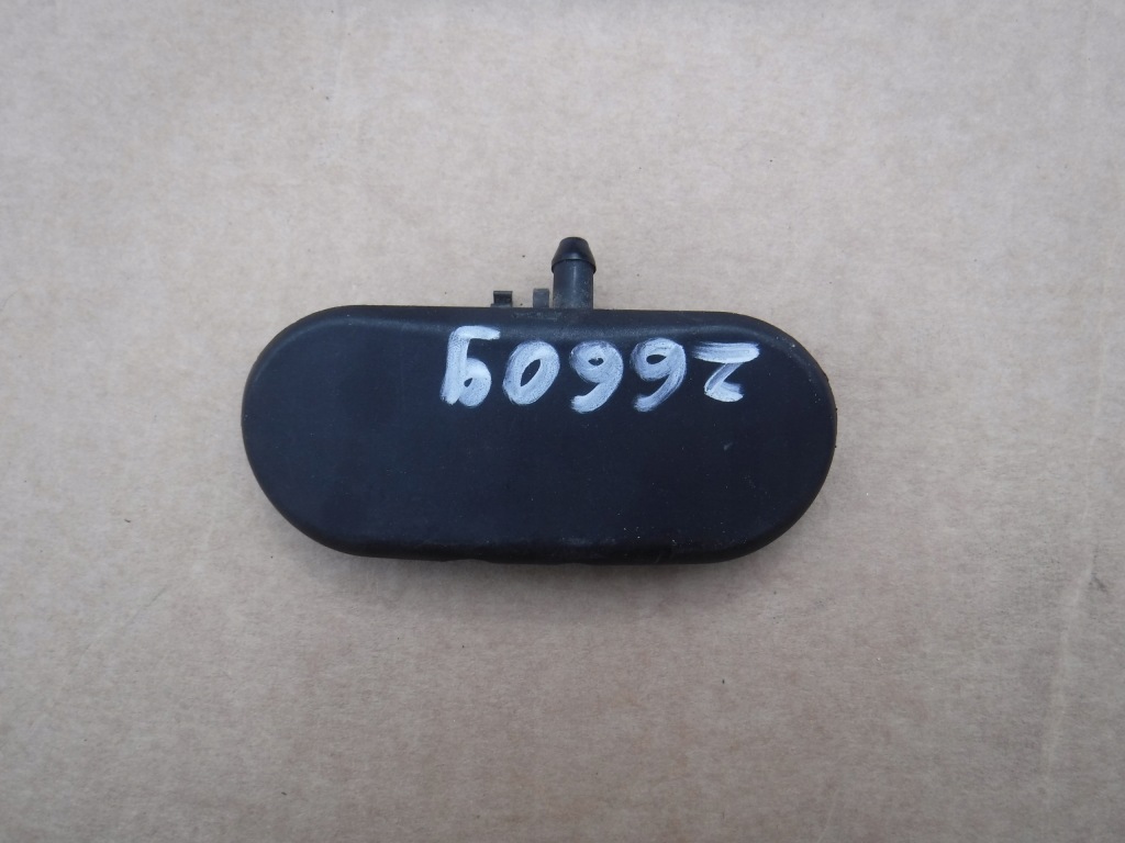 фото №1, Насадка розпилювача ліва audi a3 8p 8p0955987c