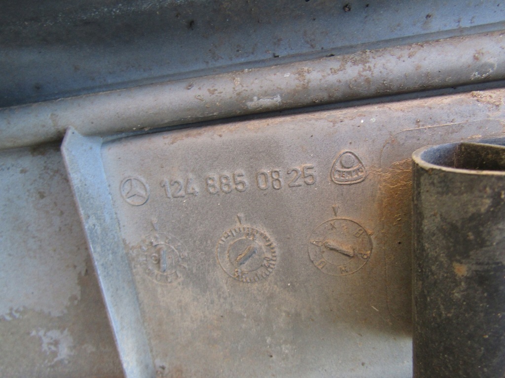 фото №16, 17 mercedes w124 85-89 узкая молдинг бампер передний перед