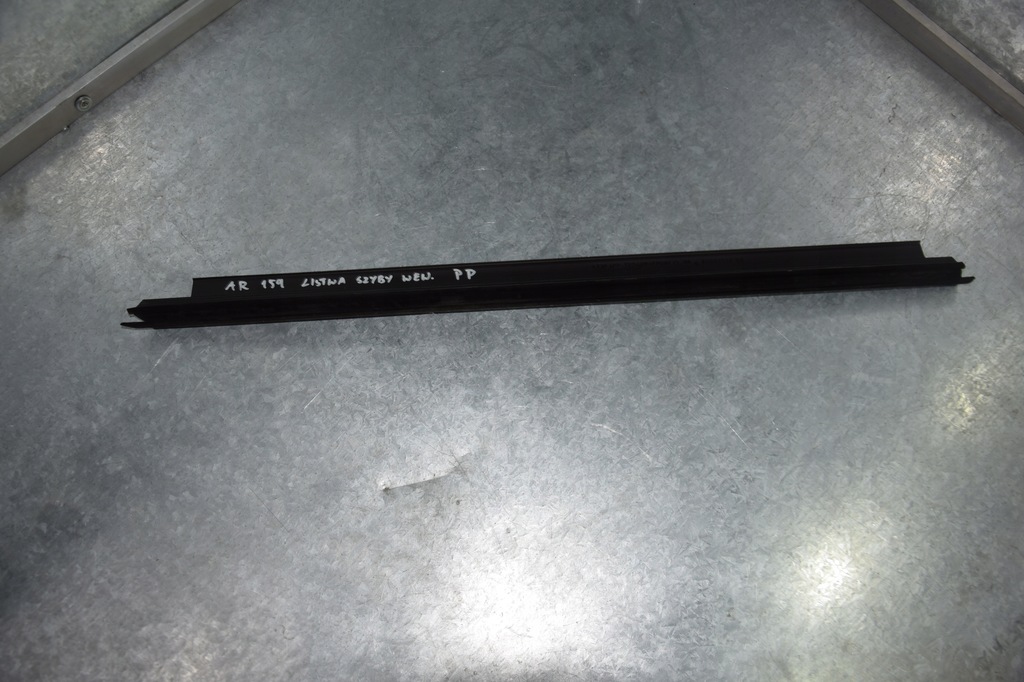 фото №6, Alfa romeo 159 молдинг стекло внутренняя левый правый перед