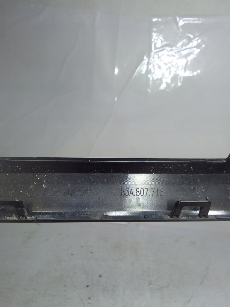 фото №12, Audi q3 20- рамка решетка 83a807715 usa