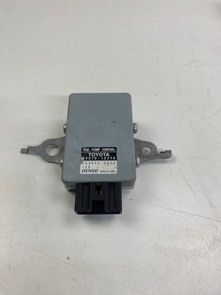 Купити Toyota auris 2 модуль насоса пального 89570-12370