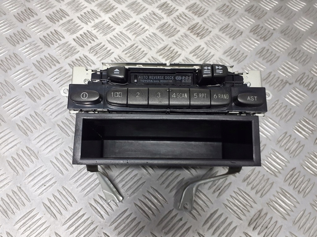 фото №1, Радио кассетный toyota yaris i